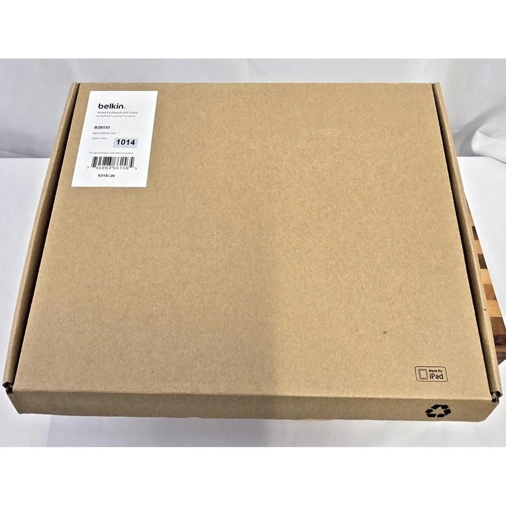 Belkin Wired Keyboard w/ Stand for iPad Lightning Connector B2B130 New in Box